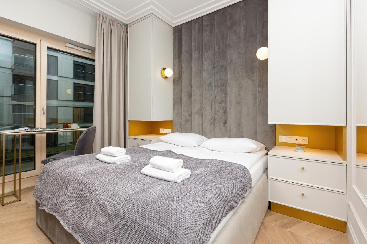 Mennica Residence Central Apartment By Renters Prestige Варшава Екстериор снимка