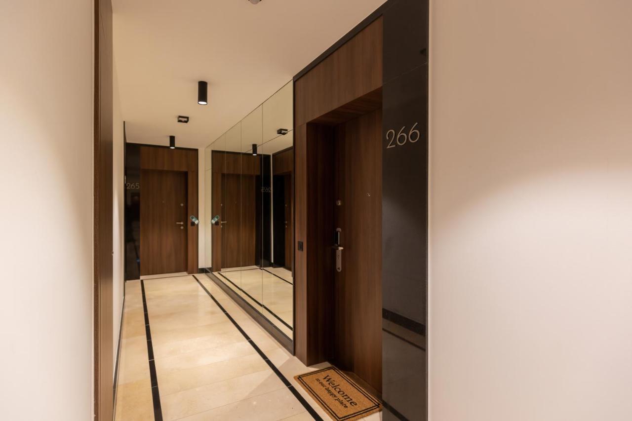 Mennica Residence Central Apartment By Renters Prestige Варшава Екстериор снимка