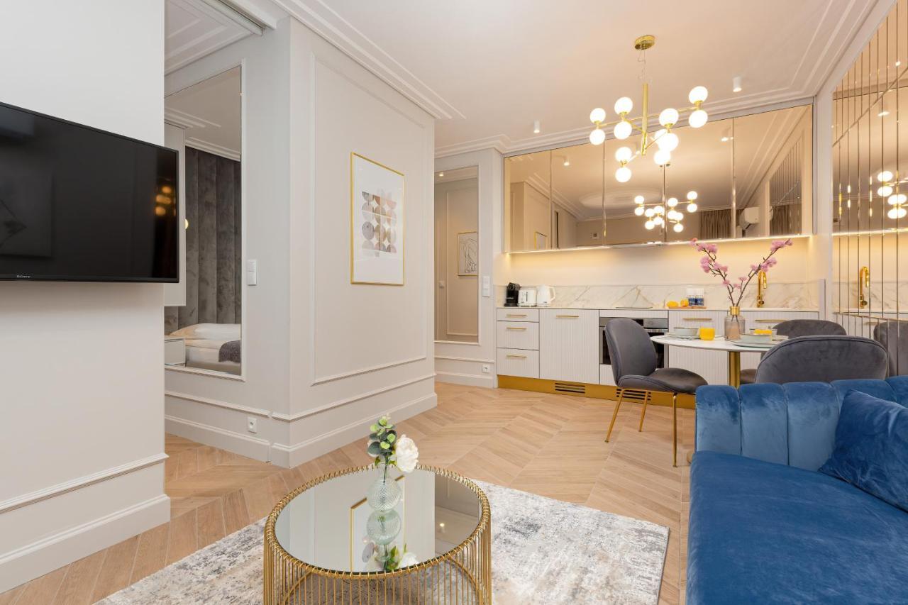 Mennica Residence Central Apartment By Renters Prestige Варшава Екстериор снимка