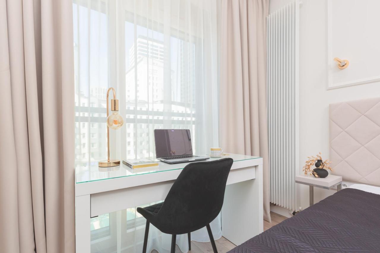 Mennica Residence Central Apartment By Renters Prestige Варшава Екстериор снимка