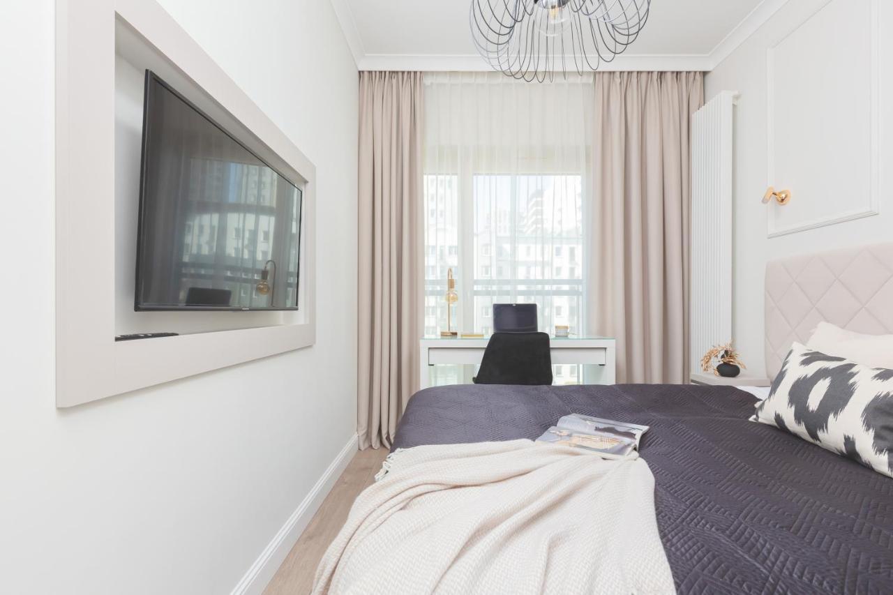 Mennica Residence Central Apartment By Renters Prestige Варшава Екстериор снимка