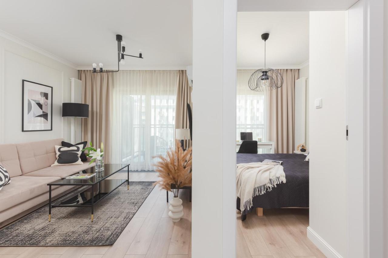 Mennica Residence Central Apartment By Renters Prestige Варшава Екстериор снимка