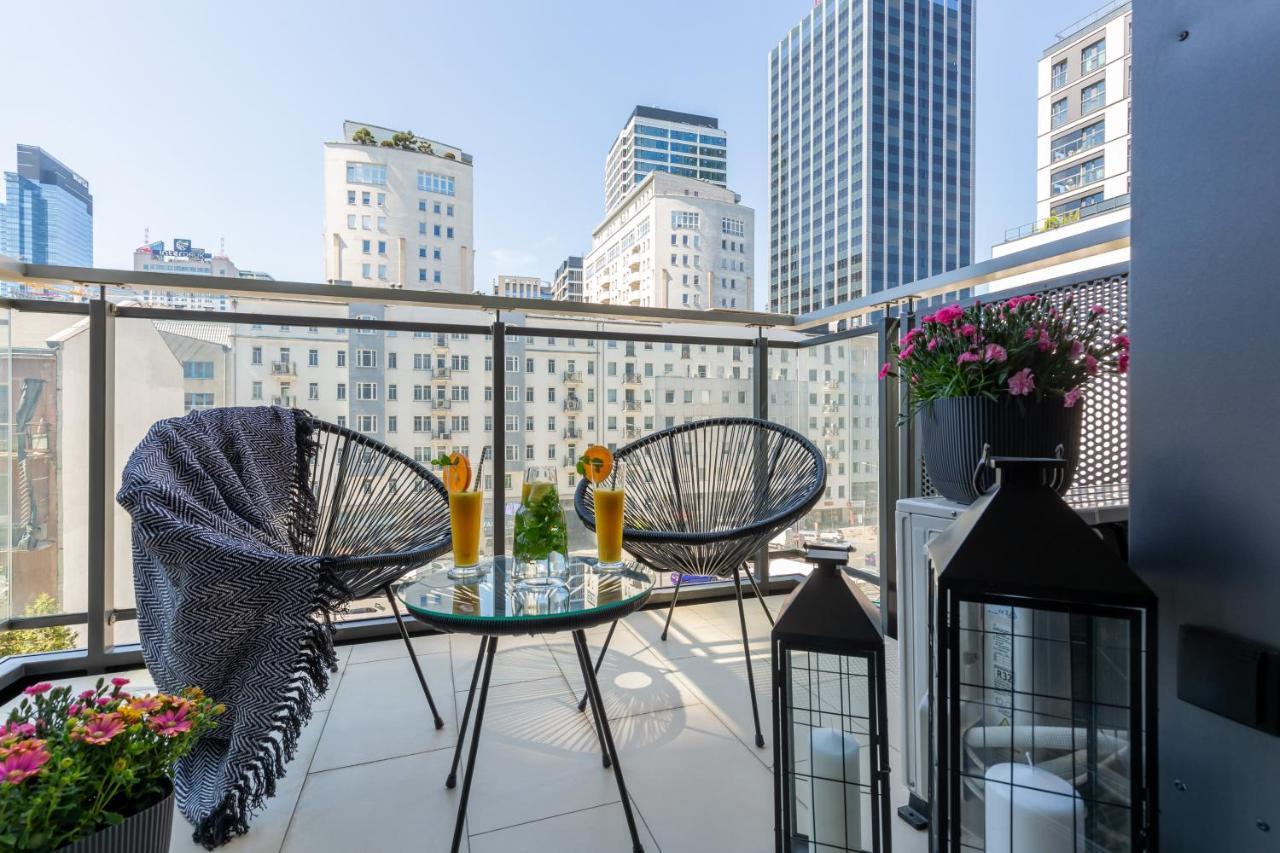 Mennica Residence Central Apartment By Renters Prestige Варшава Екстериор снимка