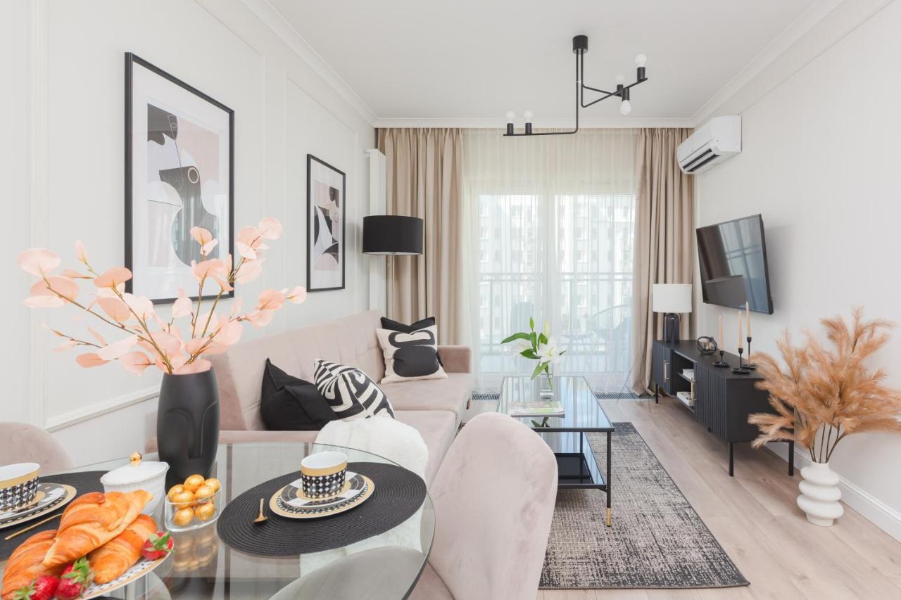 Mennica Residence Central Apartment By Renters Prestige Варшава Екстериор снимка